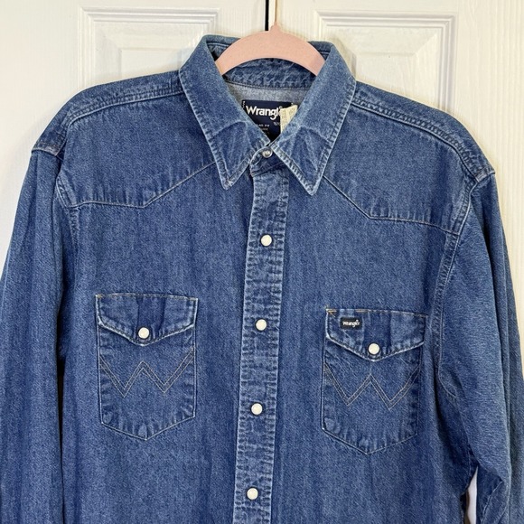 Vintage Men's‎ Wrangler Pearl Snap Western Extra Long Tails Denim Shirt 16 x 33 - Picture 1 of 9